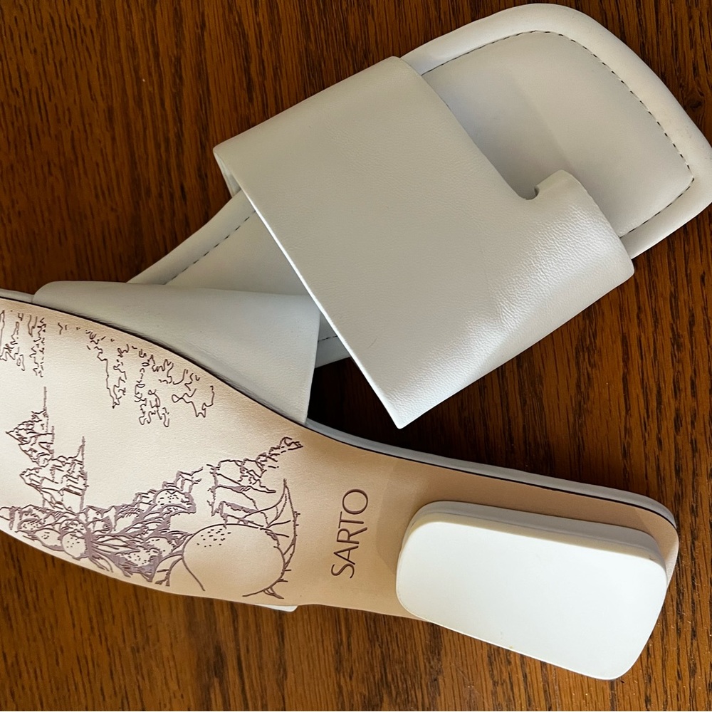 Woman’s Franco Sarto Sandals